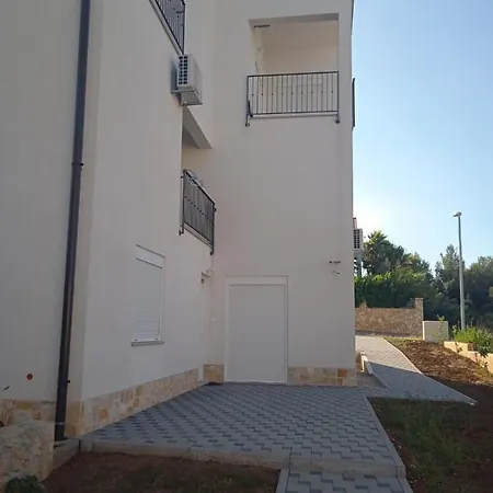 Jela Pakoštane