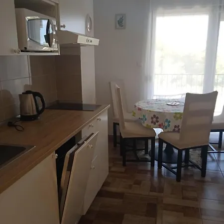 Apartamento Jela *