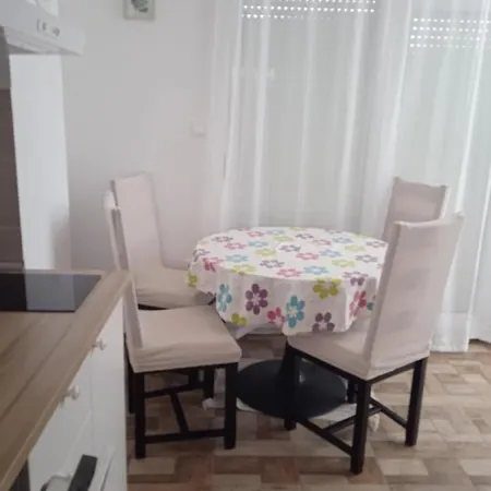 Apartment Jela
