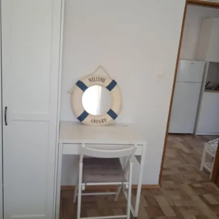 Jela Apartment *
