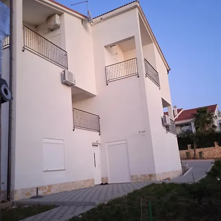 Apartment Jela