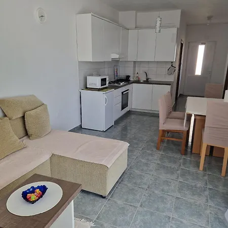 Jela Apartment Pakostane