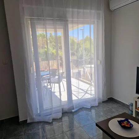 Jela Apartment Pakostane