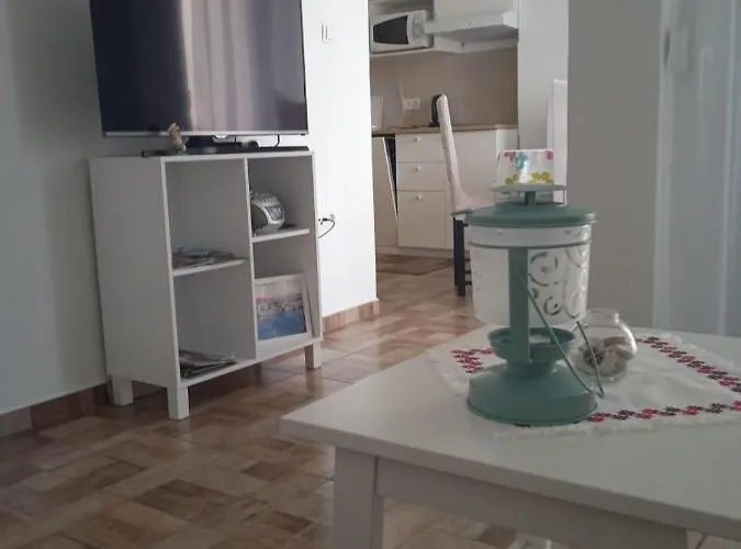 Jela Apartamento *